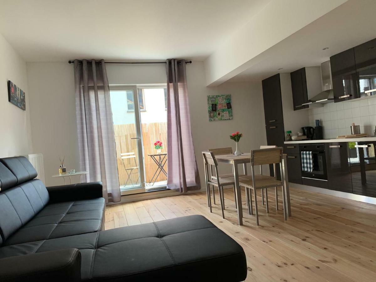 Attractive Modern Apartment — Photos 1